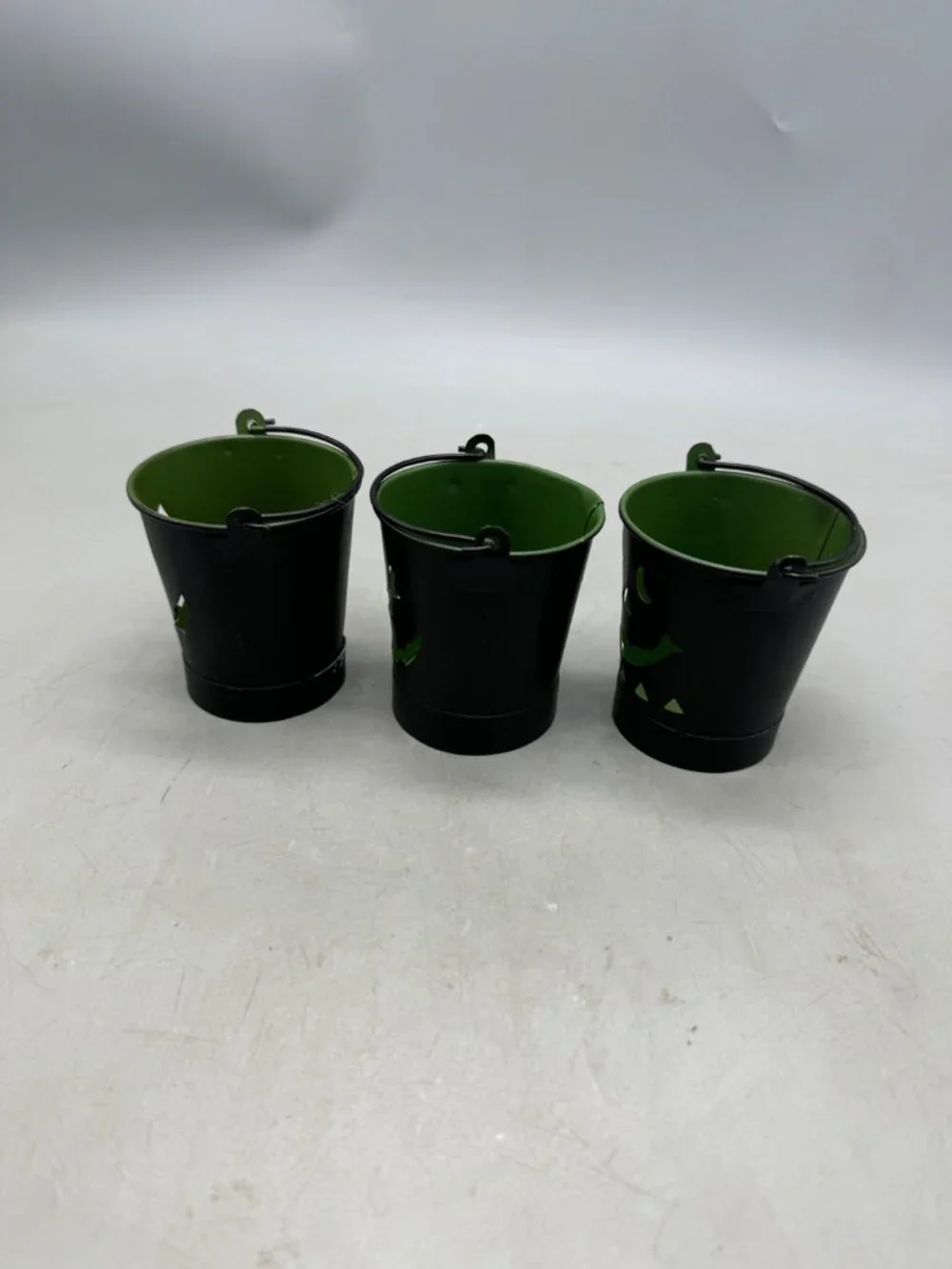 Set Of 3 Black Metal Buckets Green Jack-O-Lantern Tea light candle holders READ
